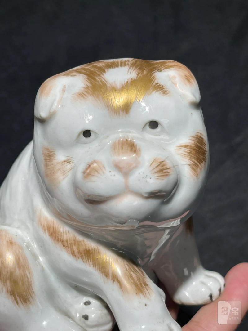 清晚期 白釉描金犬形瓷塑 - 图3